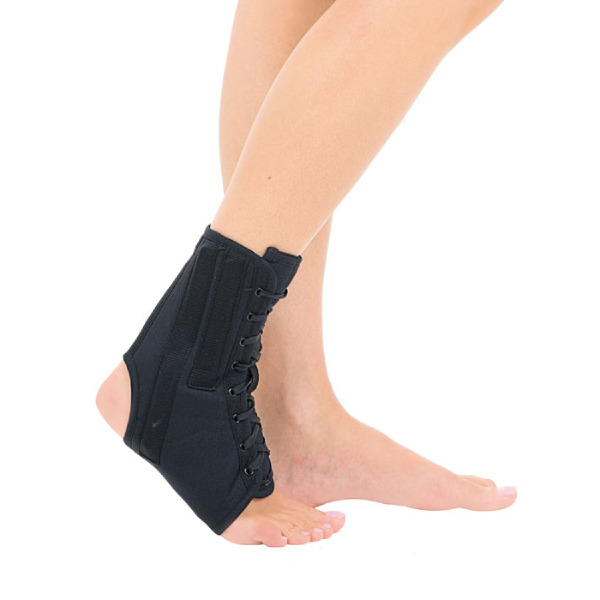 Бандаж компрессионный на голеностопный сустав(со шнуровкой) Т-8608