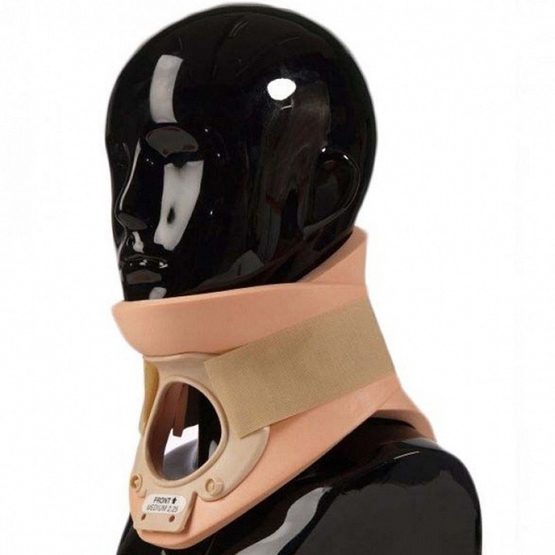 Воротник ортопед., с отв. для трахеотомии 