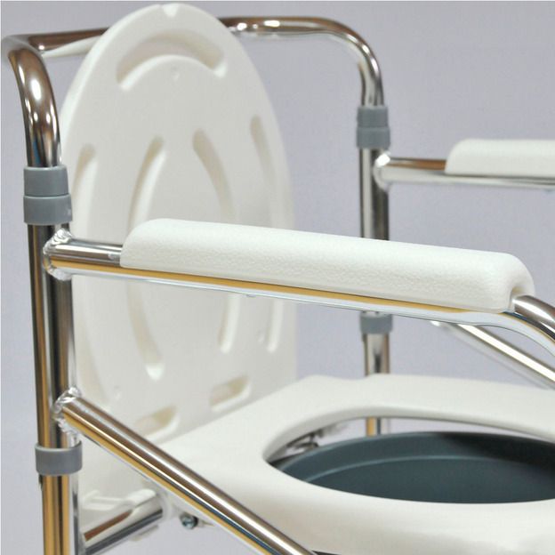 Стул-кресло с санитарным оснащением FS696