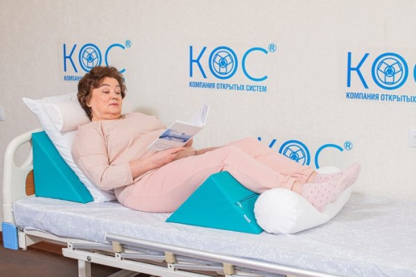 Треугольная подушка КОС, иск. кожа ПУ